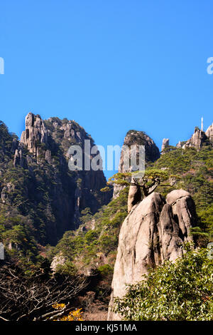 Jusqu'à la montagne jaune vers le pic en Chine Banque D'Images