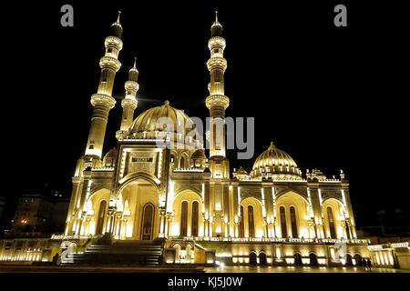 La mosquée d'Heydar construit récemment en 2014 est la plus grande mosquée de l'Azerbaïdjan. - Bakou, Azerbaïdjan Banque D'Images