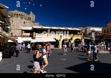 Hippocrate Square 177, Sygrou street, Old Town, Rhodes, Rhodes, Dodécanèse, Grèce. Banque D'Images