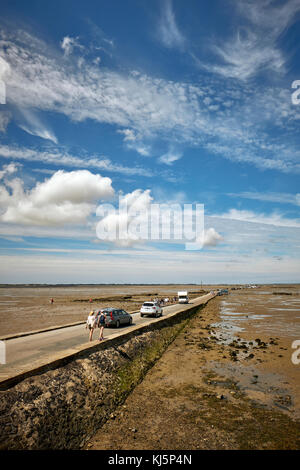 Le passage du Gois à Noirmoutier un raz-de-chaussée dans la barre de Monts en Vendée département de la région Pays de la Loire dans l'ouest de la France. Banque D'Images