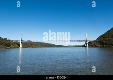 Le pont de Bear Mountain est un pont suspendu à péage dans l'état de New York, qui nous 6/US 202 de l'autre côté de la rivière Hudson, entre les comtés de Rockland/orange Banque D'Images