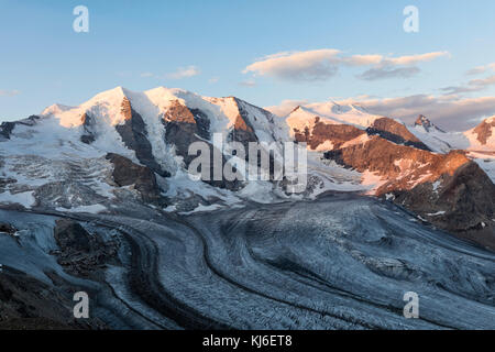 Le Piz Bernina, Engadine, Suisse Banque D'Images