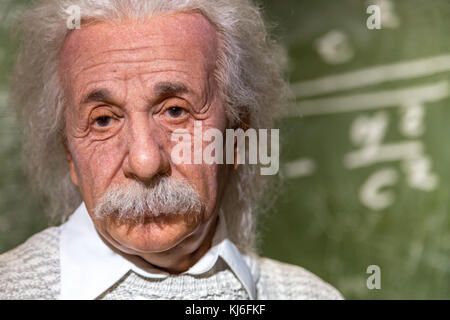 Vienne, Autriche - 11 septembre 2016 : fiche détaillée Vue de face de cire du célèbre physicien allemand Albert Einstein, sculpture cire exposées dans Madame Tussau Banque D'Images