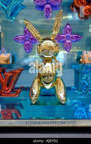 Louis Vuitton shop Window display, Florence, Italie Banque D'Images