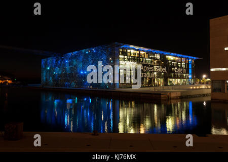 MARSEILLE, FRANCE - 29 décembre 2016 : vue extérieure du bâtiment moderne. Le Musée de civilisations de l'Europe et de la Méditerranée, Marseille, France Banque D'Images