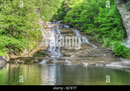 Dans le babeurre buttermilk falls state park, état de New York. une partie de la région des lacs Finger. Banque D'Images