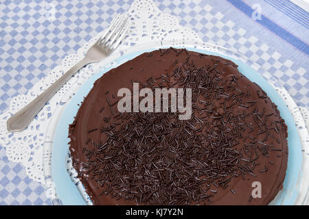 Gâteau au chocolat typiquement brésilien, appelé brigadeiro, habituellement disponible dans la cuisine portugaise. Banque D'Images