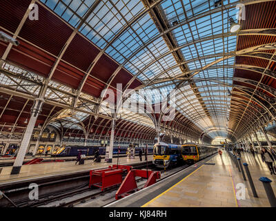 La gare de Paddington, Londres, UK Banque D'Images