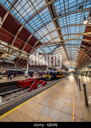 La gare de Paddington, Londres, UK Banque D'Images