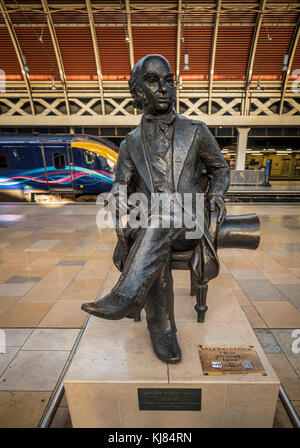 Statue d'Isambard Kingdom Brunel à la gare de Paddington, Londres, UK Banque D'Images