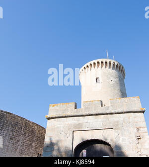 Palma de Majorque, Espagne - 10 mars 2017 : le château de Bellver extérieur matin le 10 mars 2017 à Mallorca, Espagne. Banque D'Images