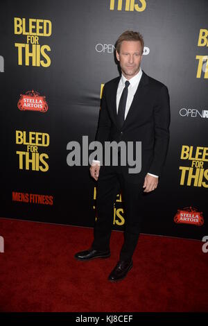 NEW YORK, NY - 14 NOVEMBRE : Aaron Eckhart assiste à l'Open Road avec Men's Fitness animateur pour la première de 'Bleed for This' au AMC Lincoln Square Theater le 14 novembre 2016 à New York. Les gens : Aaron Eckhart Banque D'Images