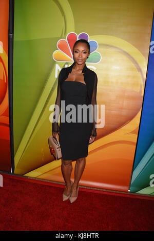 BEVERLY HILLS, CA - AOÛT 02 :Yaya DaCosta arrive à l'été 2016 TCA Tour - NBCUniversal Press Tour jour 1 à l'hôtel Beverly Hilton le 2 août 2016 à Beverly Hills, Californie. Personnes: Yaya DaCosta Banque D'Images