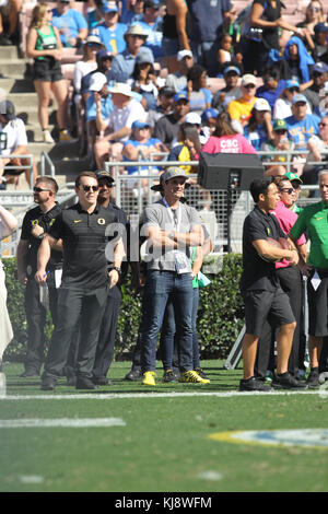 Samedi 21 octobre 2017 ; Ty Burrell sur la touche au match de l'UCLA. Les Bruins de l'UCLA ont battu les Ducks de l'Oregon par le score final de 31-14 au Rose Bowl à Pasadena CA. Featuring : Ty Burrell où : Pasadena, Californie, États-Unis quand : 22 Oct 2017 crédit : WENN.com Banque D'Images