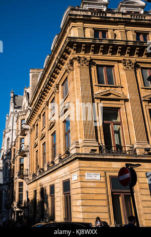 100 d'extérieur de bâtiment de Piccadilly, Londres, Angleterre, Royaume-Uni Banque D'Images