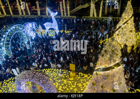 Thaïlande, Bangkok, dec 16 2016, la décoration de Noël lumières sur le soir, dans le centre de Bangkok Banque D'Images