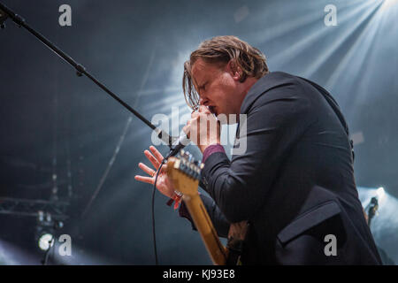 Danemark, Roskilde - 1er juillet 2017. Le groupe de rock danois Kellermensch donne un concert en direct pendant le festival de musique danois Roskilde Festival 2017. Ici, le chanteur Sebastian Wollf est vu en direct sur scène. (Crédit photo: Gonzales photo - Thomas Rasmussen). Banque D'Images