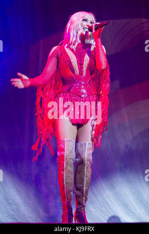 Brighton, UK. 23 nov, 2017 lee latchford.-evans, claire richards, Lisa scott-lee, Faye tozer, Ian Watkins 'h', l'exécution en tant qu'étapes au centre de Brighton, Angleterre. crédit : Jason Richardson/Alamy live news Banque D'Images