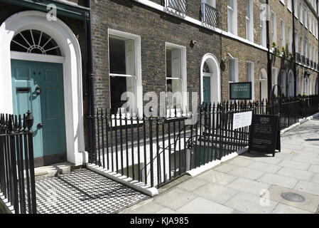 Charles Dickens Museum, 48 Doughty St, London WC1N 2LX. Le musée Charles Dickens est un musée de la maison d'auteur situé au 48 Doughty Street à Holborn, Londres Banque D'Images