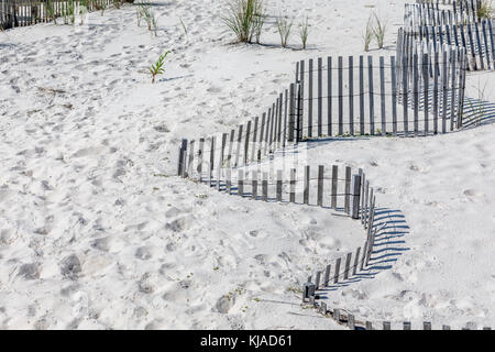 L'escrime de plage à Southampton, New York Banque D'Images