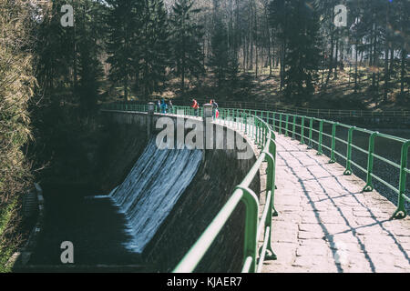 Barrage de l'eau dans la région de karpacz, Pologne appelé le lomnicy zapora na Banque D'Images