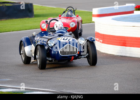 1952 Allard J2 administré et dirigé par un till Bechtolsheimer racing dans le trophée commémoratif Mars Freddie au Goodwood Revival 2017 Banque D'Images
