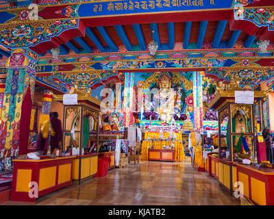 Vue de l'intérieur du Bouddha au monastère bouddhiste au Ladakh Inde