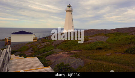 Phare de Bonaventure du cap Spear (1955) une tour octogonale, péninsule d'Avalon, Terre-Neuve, Canada Banque D'Images