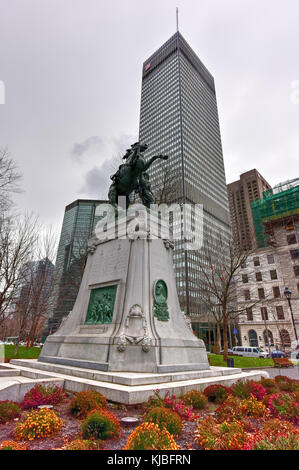 Montréal, Canada - le 29 novembre 2015 : statue sculptée par George w. Hill dans le cadre de la guerre des Boers Montréal memorial situé à Dorchester squ Banque D'Images