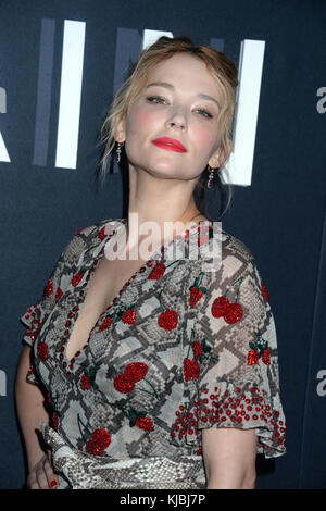 NEW YORK, NY - OCTOBRE 04 : L'acteur Justin Theroux assiste à la première de 'The Girl on the train' New York au Regal E-Walk Stadium 13 le 4 octobre 2016 à New York. Les gens : Haley Bennett Banque D'Images