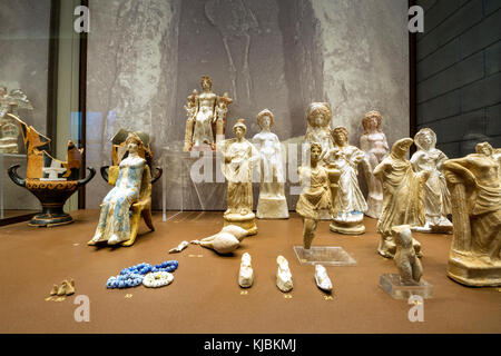 Figurines mycéniennes dans le Musée archéologique de Thèbes, récemment ouvert, dans le centre de la Grèce. Banque D'Images