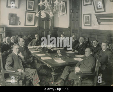 Les membres du cabinet provincial (HS85 1036603) Banque D'Images