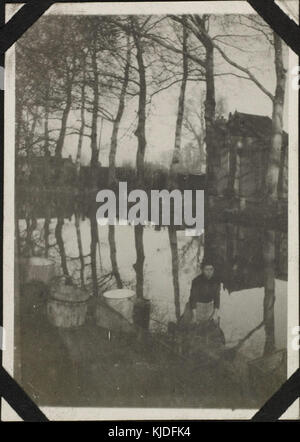 Le titre 'E007150986' semble être un identifiant ou un numéro de catalogue pour un article. Des détails supplémentaires sur le contenu ou le contexte précis de cette référence seraient nécessaires pour fournir une description complète. Banque D'Images