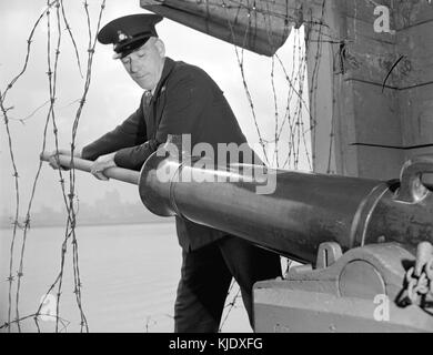 Le chargement des armes à feu 9 heures Vancouver 1943 Banque D'Images