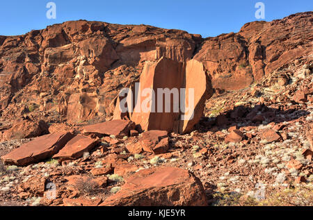 Des gravures préhistoriques bushman au centre du patrimoine mondial de l'UNESCO à Twyfelfontein, la Namibie. Banque D'Images