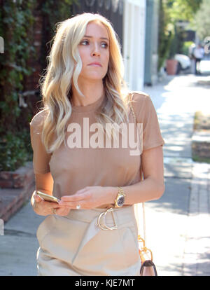 WEST HOLLYWOOD, CA - JUILLET 29 : Kristin Cavallari-Cutler en route. Kristin Elizabeth Cutler est une personnalité de la télévision américaine, créatrice de mode et actrice. Née à Denver, Colorado, elle fréquente le Laguna Beach High School à l'adolescence le 29 juillet 2016 à West Hollywood, Californie. Les gens : Kristin Cavallari-Cutler Banque D'Images