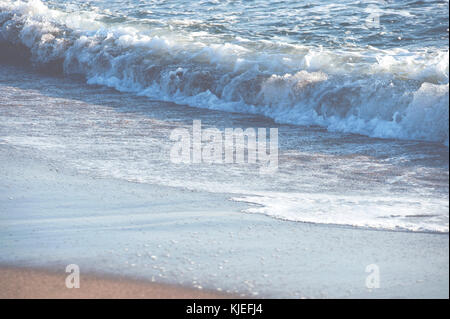 Vague de mer calme sur la plage italienne - sérénité - vacances travel concept Banque D'Images