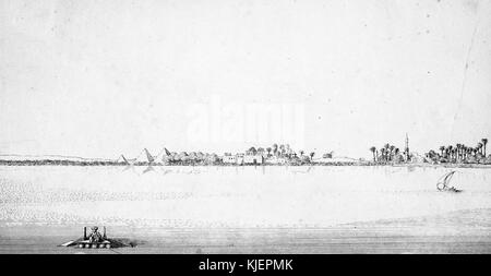 Une illustration donnant une vue de Gizeh depuis le Nil, un homme sur le radeau en rondins et planches est vu ramer au premier plan tandis qu'un petit voilier peut être vu sur la rivière sur le côté droit, la ville de Gizeh peut être vue de l'autre côté de la rivière en arrière-plan, les trois pyramides sont visibles à gauche du centre de l'image, les bâtiments, les palmiers et le sable sont également visibles dans et autour de la ville, Egypte, 1780. De la Bibliothèque publique de New York. Banque D'Images