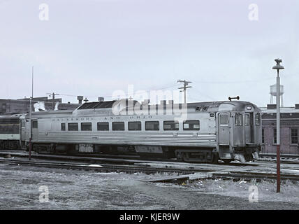 Cette photographie montre un RDC (Rail Diesel car) de Baltimore and Ohio Railway à Riverside Yard à Baltimore, Maryland, prise le 19 janvier 1969. L'image capture le cadre industriel de la cour de triage et le véhicule ferroviaire de premier plan en usage à la fin des années 1960 Banque D'Images