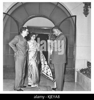 Nasser qui reçoit le journaliste indien Karanjia et sa femme (7) Banque D'Images