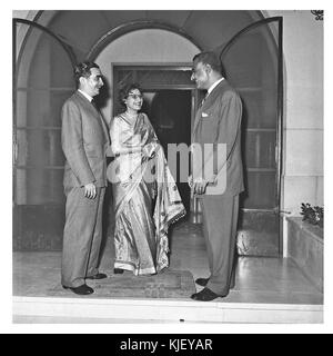 Nasser qui reçoit le journaliste indien Karanjia et sa femme (8) Banque D'Images