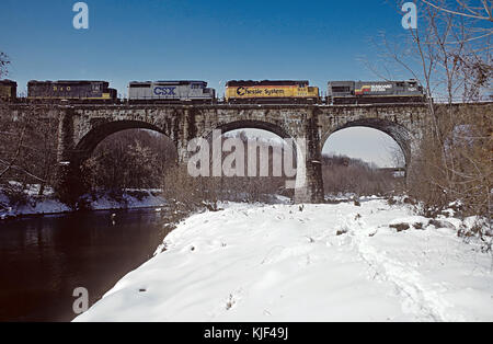 B&O Thomas Viaduc enjambe la rivière Patapsco Valley Patapsco et entre le relais et de Elkridge, MD Le 12 novembre 1987 (25030595384) Banque D'Images