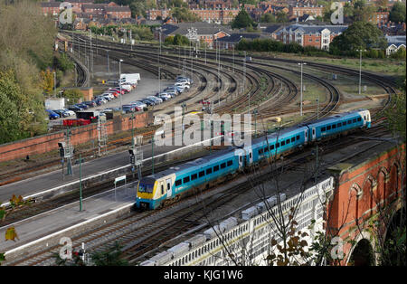 Une classe Arriva 175 Coradia DMU train approche la gare de Shrewsbury à partir de l'anglais Bridge Junction, Shrewsbury, Shropshire, England, UK Banque D'Images