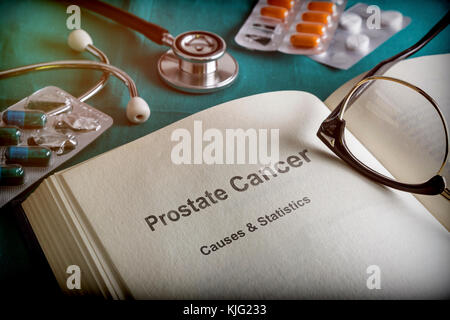 Livre ouvert d'un cancer de la prostate, conceptual image Banque D'Images