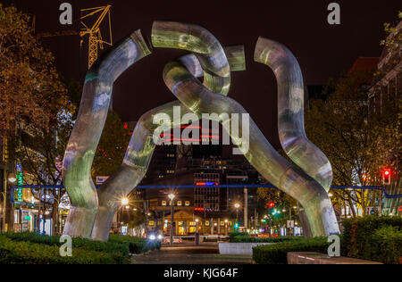 Kaiser-Wilhelm-Gedächtniskirche Sculpture 'Berlin', 1987 monument, Berlin, Allemagne. Par Martin et Brigitte Matschinsky. Banque D'Images