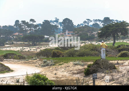 Golf avec des dunes côtières sur route en Californie Banque D'Images