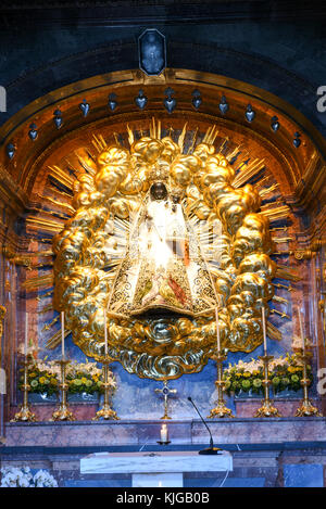 Einsedeln, Suisse - 3 août 2017 : la vierge noire sur la dame chapelle à l'abbaye d'Einsiedeln en Suisse Banque D'Images