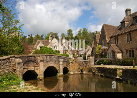 Pont de Castle Combe, uk Banque D'Images