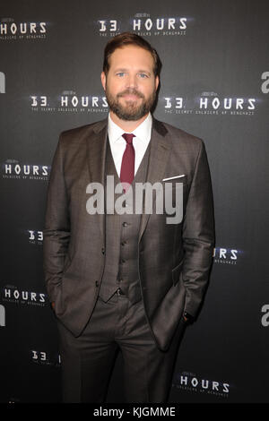 ADVENTURA, FL - JANVIER 07: David Denman participe à Miami Special screening of '13 hours: The Secret Soldiers of Benghazi' au centre commercial Aventura le 7 janvier 2016 à Aventura, Floride. Personnes : David Denman Banque D'Images