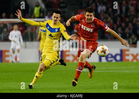 COLOGNE/ALLEMAGNE – 2 novembre 2017 : Mirco Ivanic du FC BATE et Frederik Sörensen du FC Koln le 2 novembre 2017 à Cologne, Allemagne. Banque D'Images